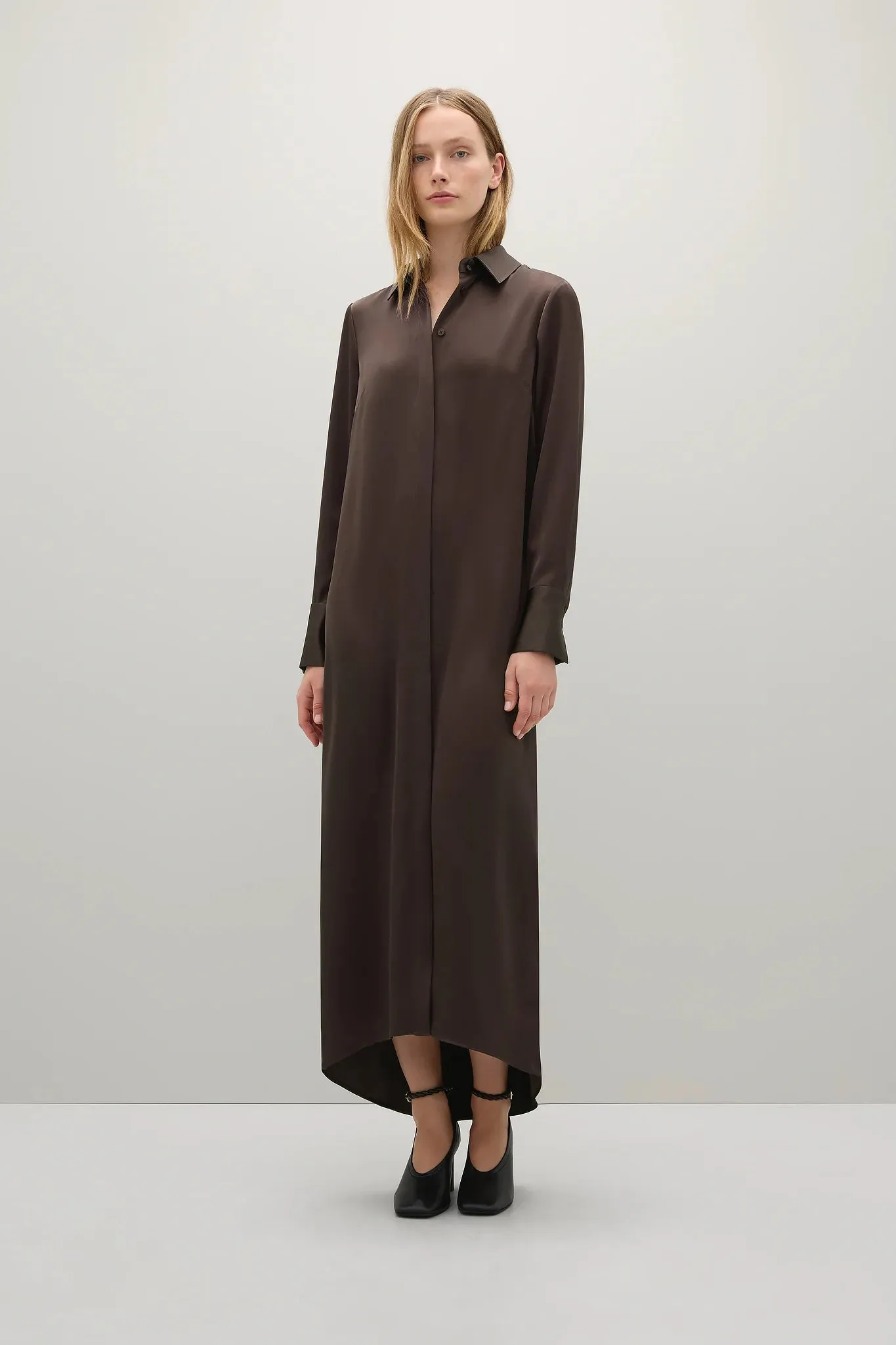 A Emery Philippa Dress in Umber