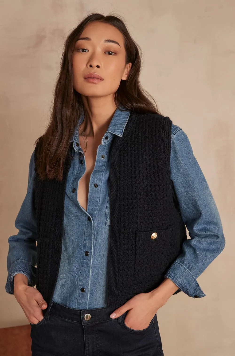 LEA BIS SLEEVELESS NAVY CARDIGAN